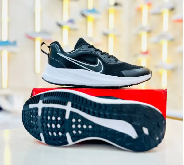 Zoom Pegasus Black (Copy)