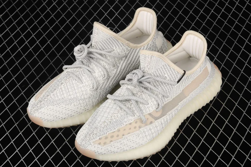 FIRST COPY Yeezy Boost 350 V2 - Lundmark - Image 2